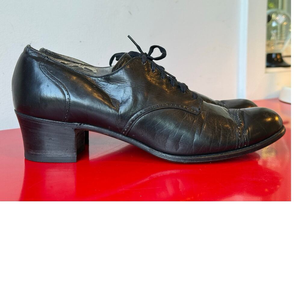 Vintage 1940s Women's Shoes 8.5 AAAA Black Leather Brogue "Research" Canada